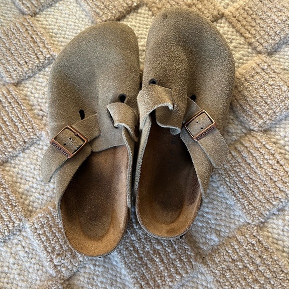 Birkenstock Shoes - Birkenstock Bostons Taupe Size 41